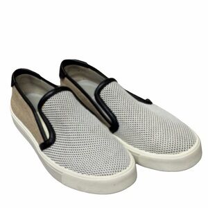 VINCE tennis shoe - Size 6.5
Black and Cream Easy Slip-On